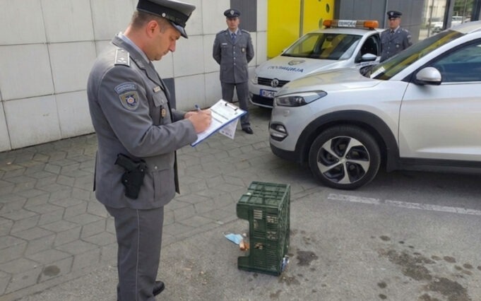 U Banjaluci za gajbe na parkingu i druge “rezervacije” kazne i do 3.000 KM