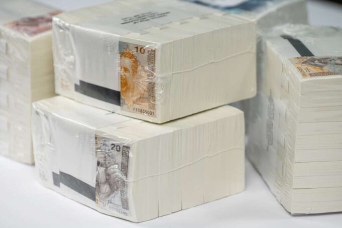 Građani i firme sve više zaduženi: Krediti u BiH veći za 3,1 milijardu KM